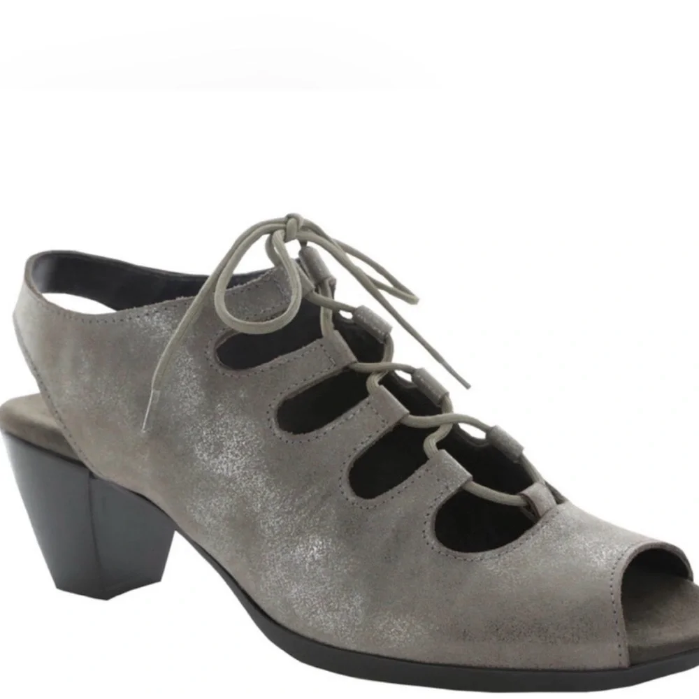 Munro | Jillie Gray Lace-Up Heeled Sandals | size 9 | NIB